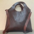 Женская сумка №311 из натуральной кожи – вид сзади